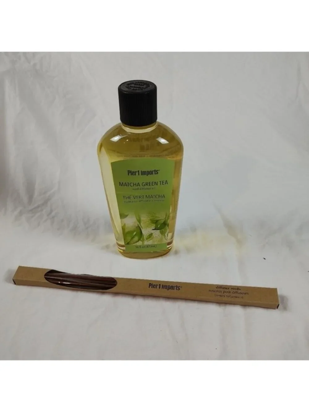 Pier 1 Imports Matcha Green Tea Reed Diffuser Oil 16fl oz w/ Reeds